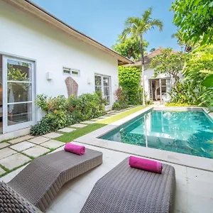  Villa Tara By Finder